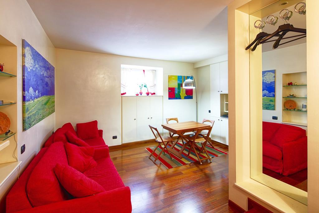 Sweet Home Colosseo ローマ 部屋 写真